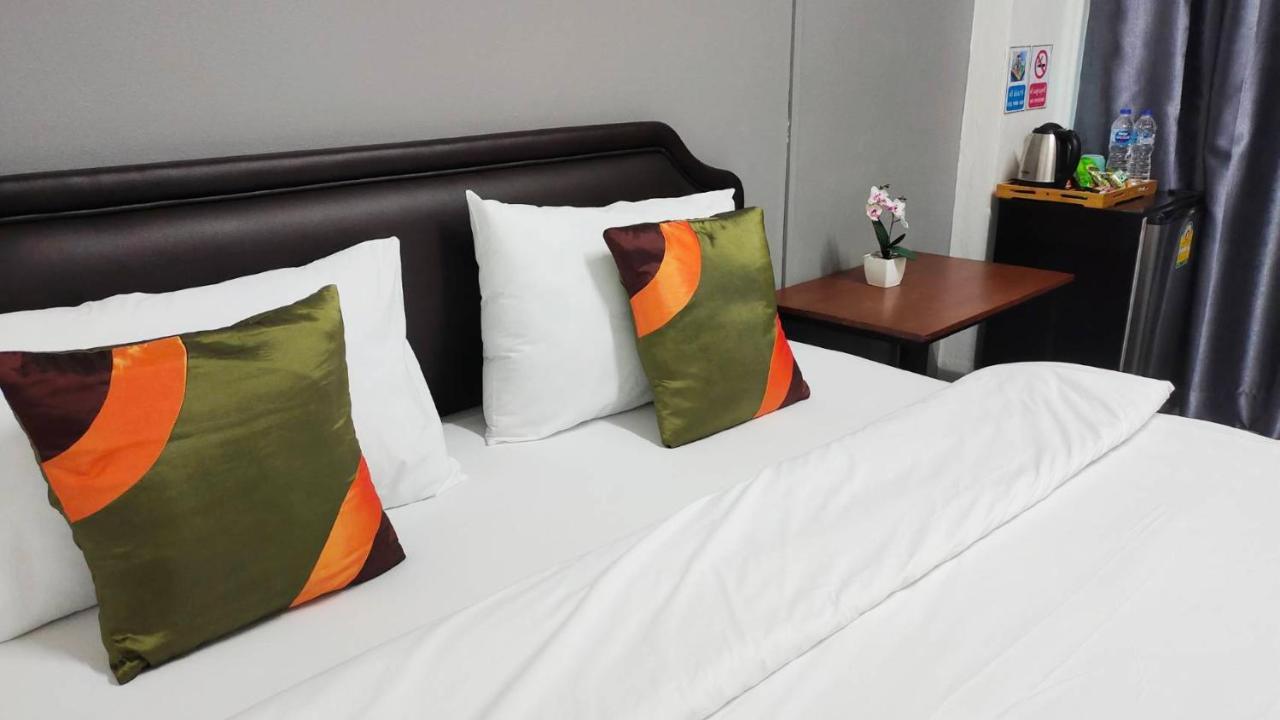 Ada Apartment - อาดา อพาร์ทเมนท์ Bangkok Exterior foto